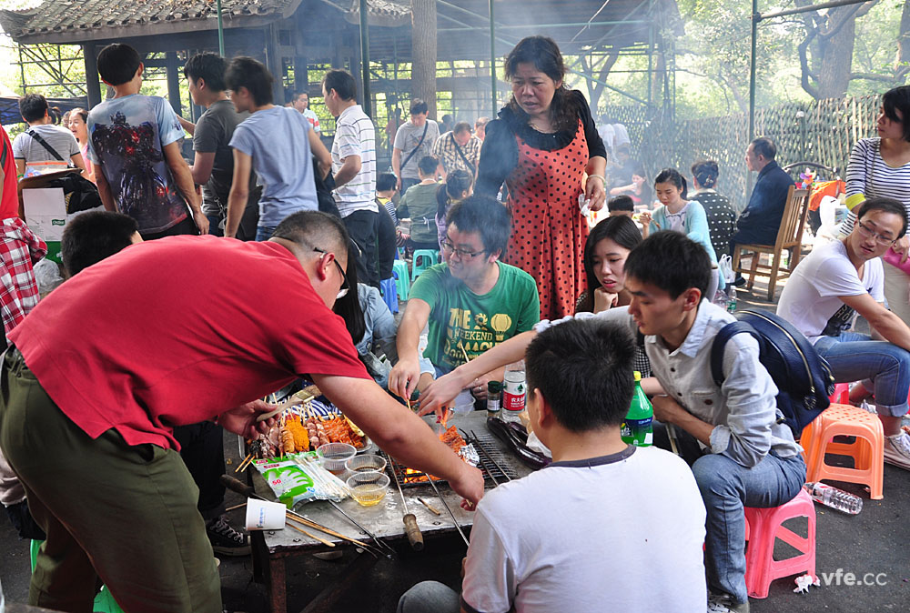 銀河燒烤活動(dòng)