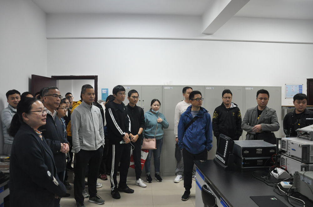 聯(lián)學(xué)聯(lián)創(chuàng)，半床棉被